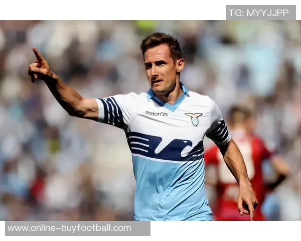 克洛泽谈拉齐奥现状称罗马表现出问题但依然迷人魅力不减 克洛泽谈拉齐奥现状称罗马表现出问题但依然迷人魅力不减