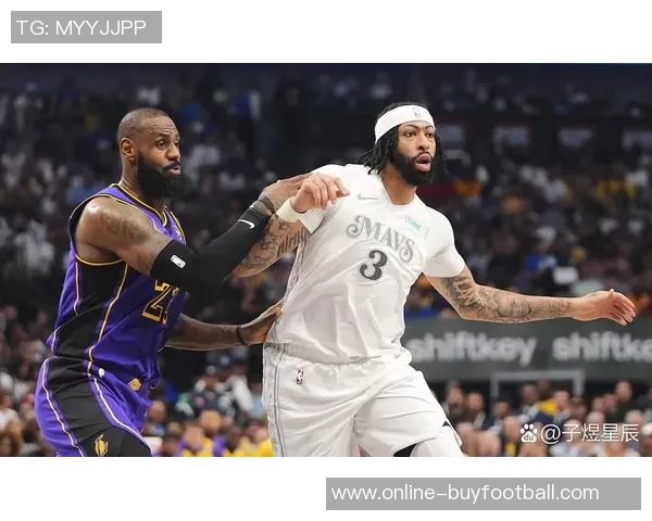 里夫斯坚定信心称球队需团结一心如老詹所言共同争胜 里夫斯坚定信心称球队需团结一心如老詹所言共同争胜