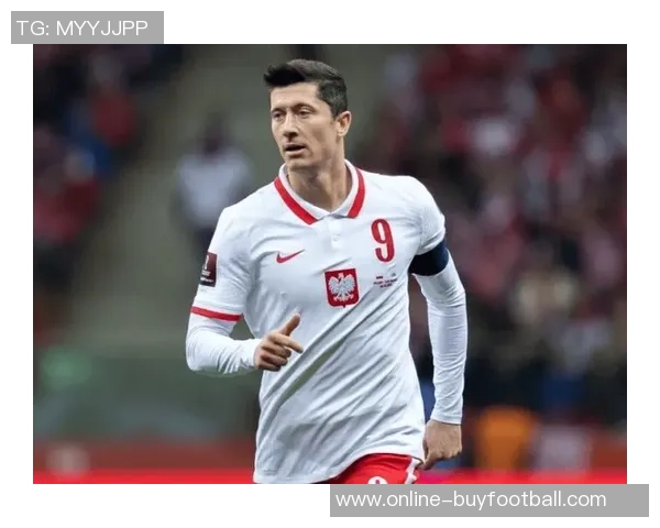 莱万遭遇重伤左大腿肌肉撕裂预计缺阵四到六周 莱万遭遇重伤左大腿肌肉撕裂预计缺阵四到六周