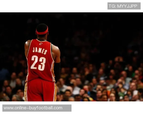 夸梅称赞詹姆斯队友实力质疑乔丹时代是否有双30分搭档