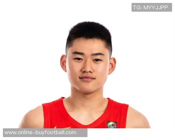 媒体人指出赵维伦需在身体对抗与防守方面进行针对性提升 媒体人指出赵维伦需在身体对抗与防守方面进行针对性提升