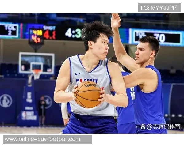 队记:杨瀚森成长之路漫长昌西深知培养新星的重要性 队记:杨瀚森成长之路漫长昌西深知培养新星的重要性