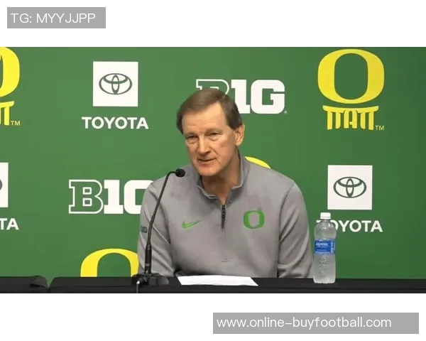 俄勒冈大学主帅直言林葳与对手差距明显处理球水平亟待提升 俄勒冈大学主帅直言林葳与对手差距明显处理球水平亟待提升